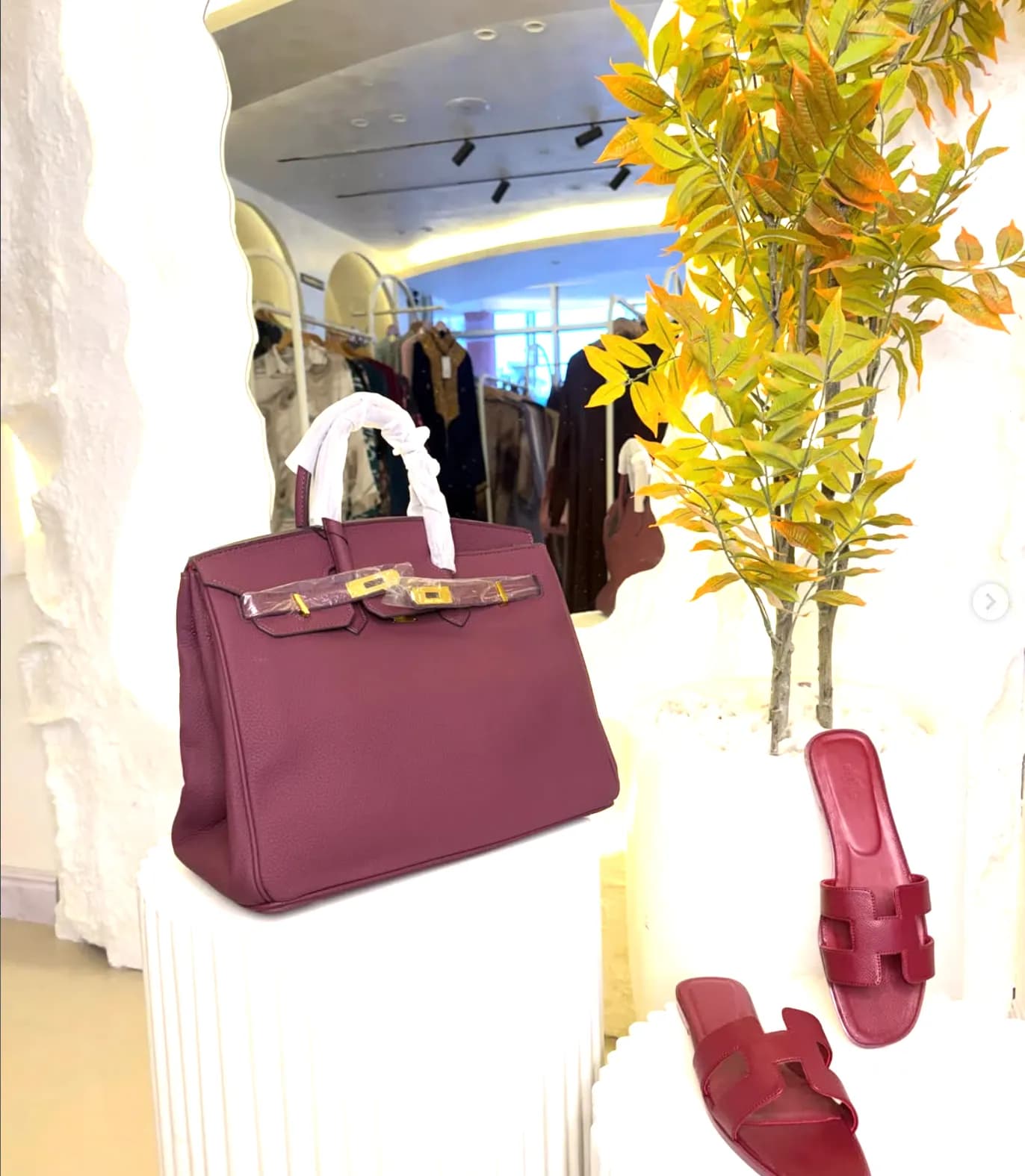 Bordeaux bag and matching slides